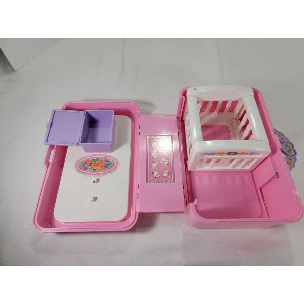 1995 Mattel Cabbage Patch Kids LOVE N GO Baby‎ Nursery Carry Case Play Set Pink